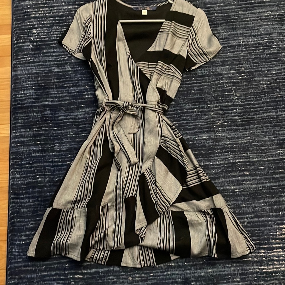 STRIPED WRAP DRESS